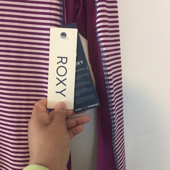 New Roxy Dry flight twilight crew magenta … - Picture 8 of 13